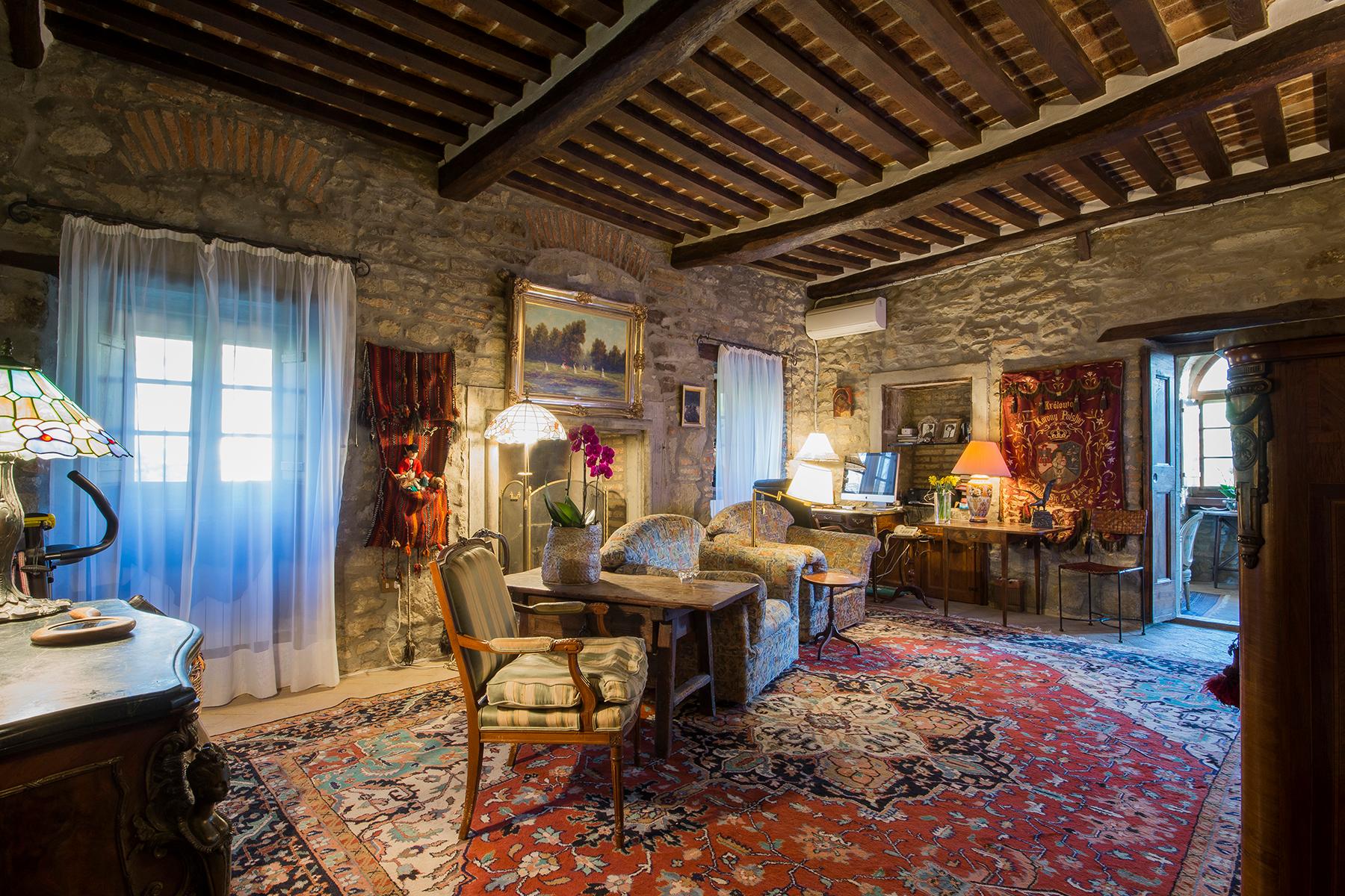 Magnificent villa with a breathtaking view in Cortona - 14