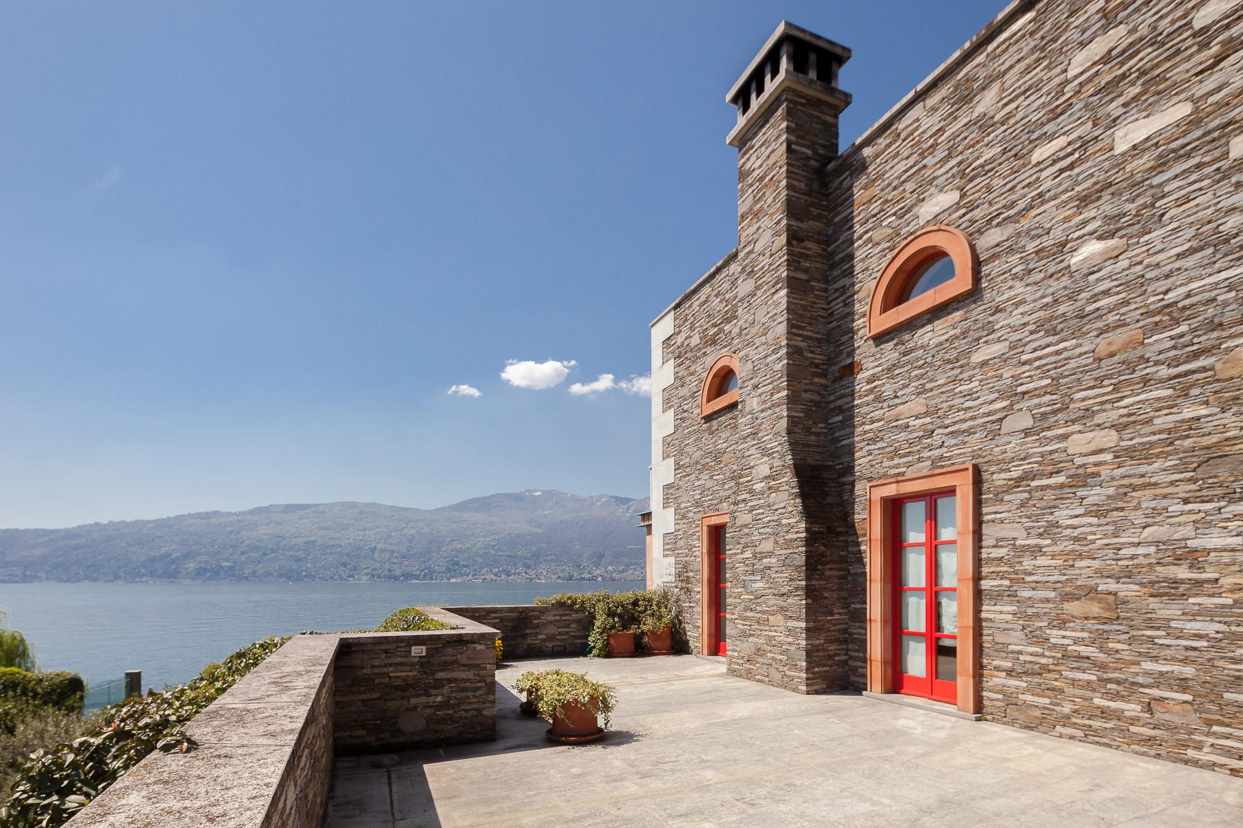 Vom Architekten Aldo Rossi entworfene und aufgebaute Villa mit Zugang zum See - 2