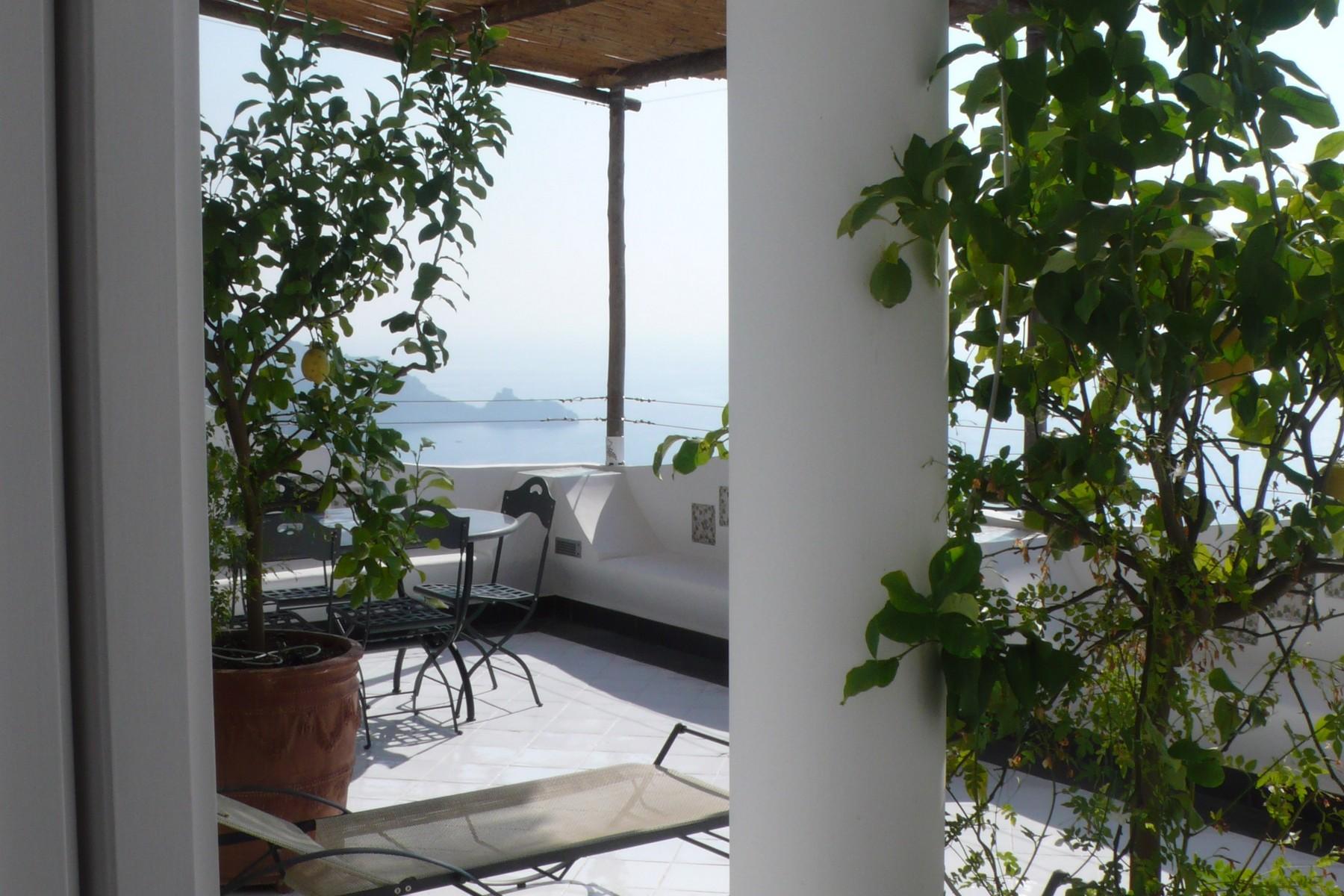 Beautiful property overlooking the sea in Praiano - 18