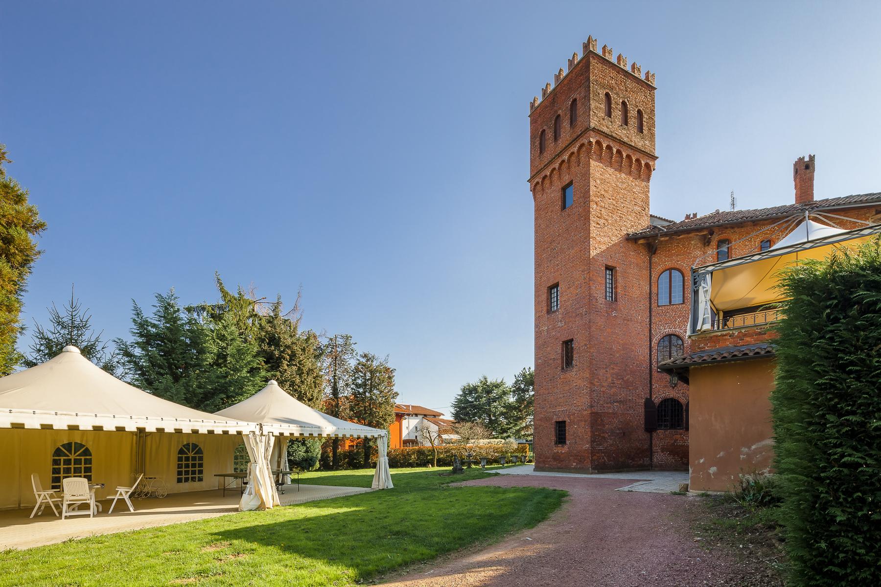 Château de la fin du 18ème siècle dans les collines de Novara - 3