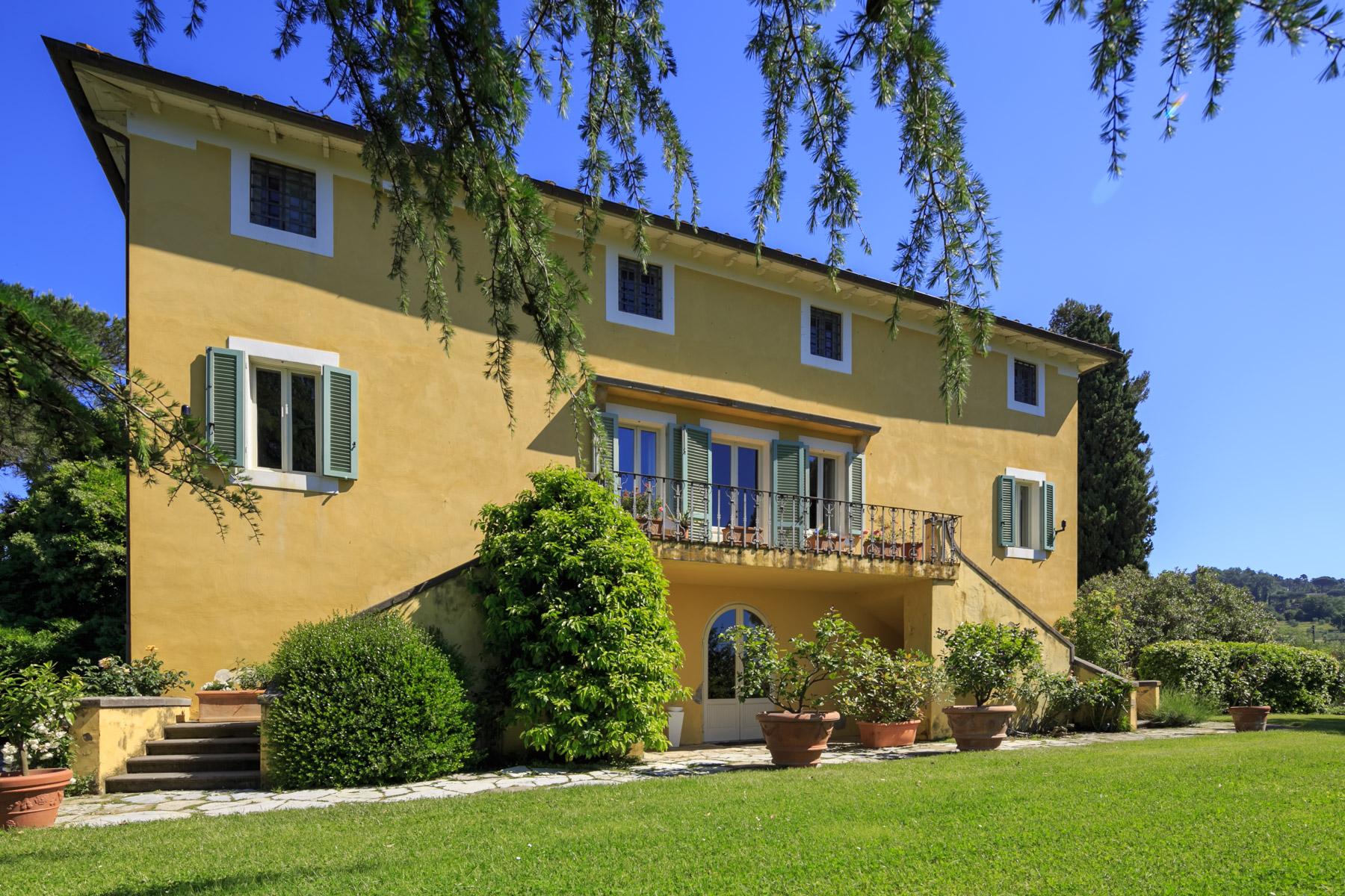 Elegant villa on the Tuscan hills - 10