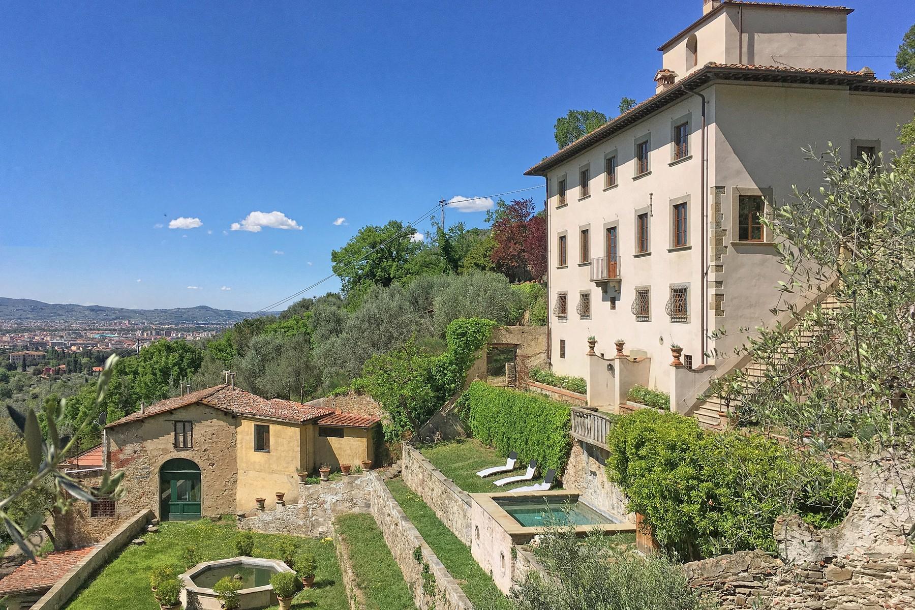 Wunderschöne Villa mit Pool auf den Hügeln von Florenz - 1
