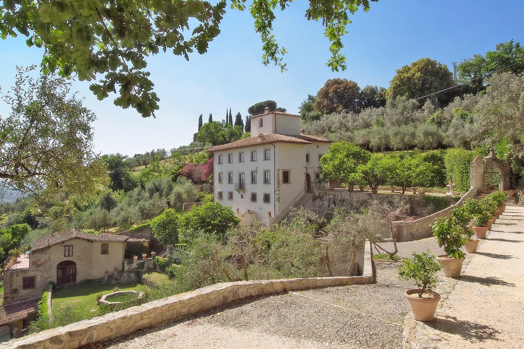 Wunderschöne Villa mit Pool auf den Hügeln von Florenz - 2