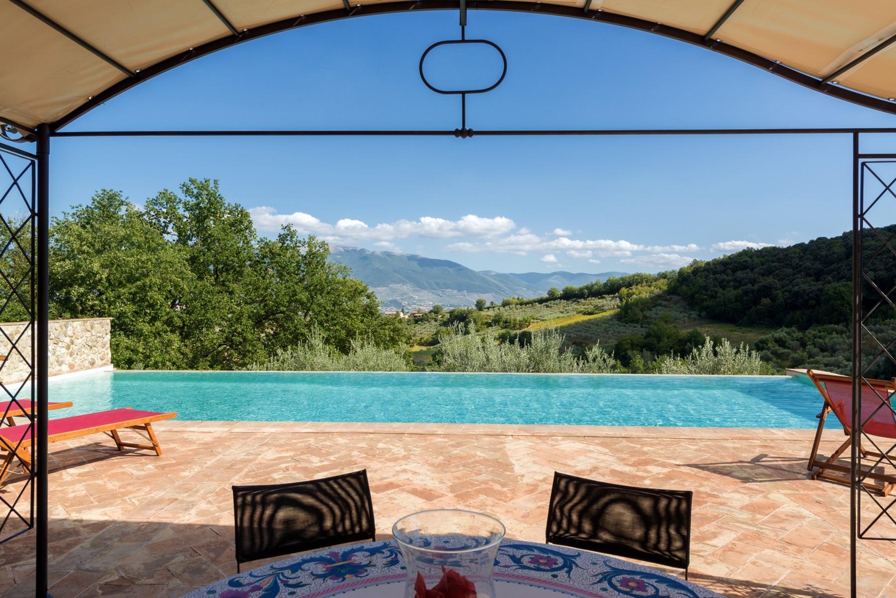 Enchanting property in the Umbrian hills - 5