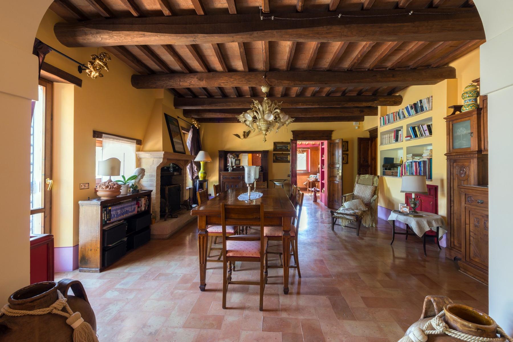 Enchanting property in the Umbrian hills - 12