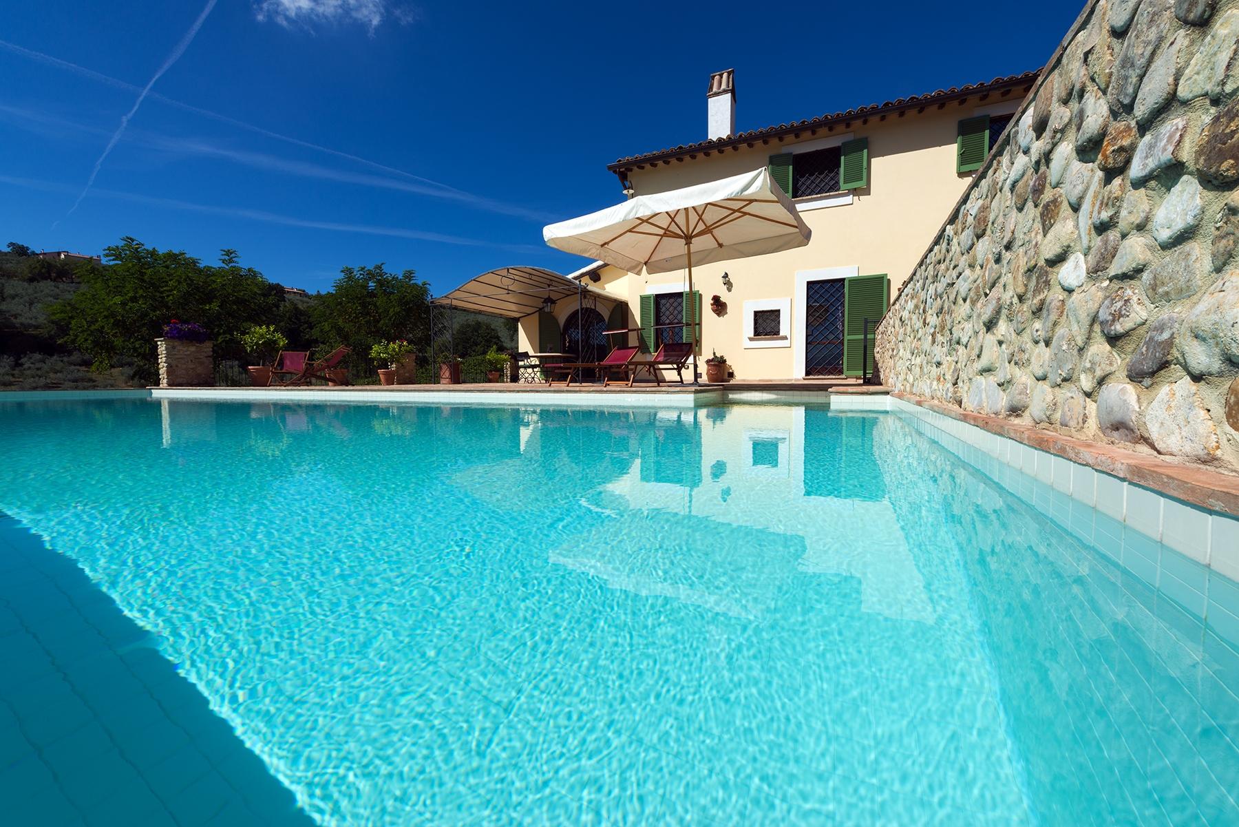 Enchanting property in the Umbrian hills - 2