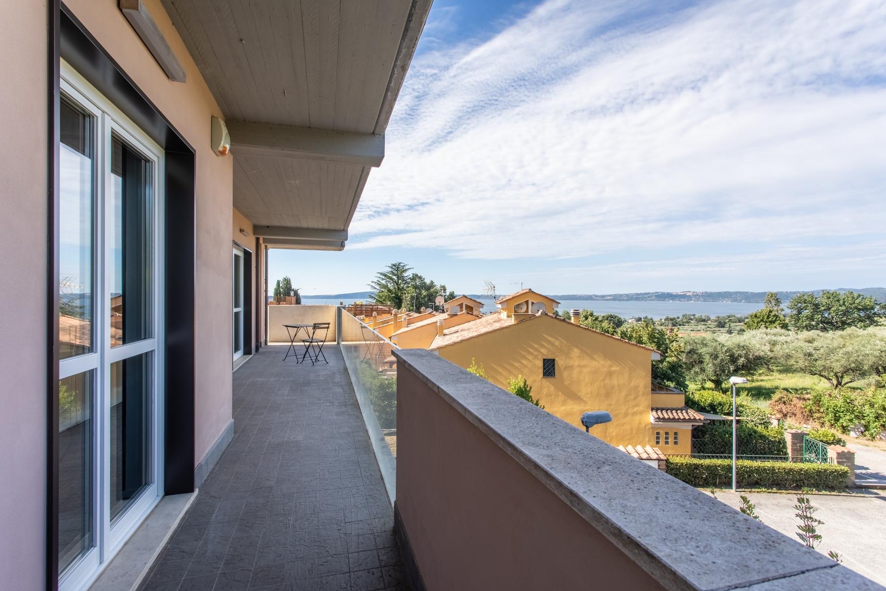 Appartement rénové avec vue sur lac Bracciano - 8