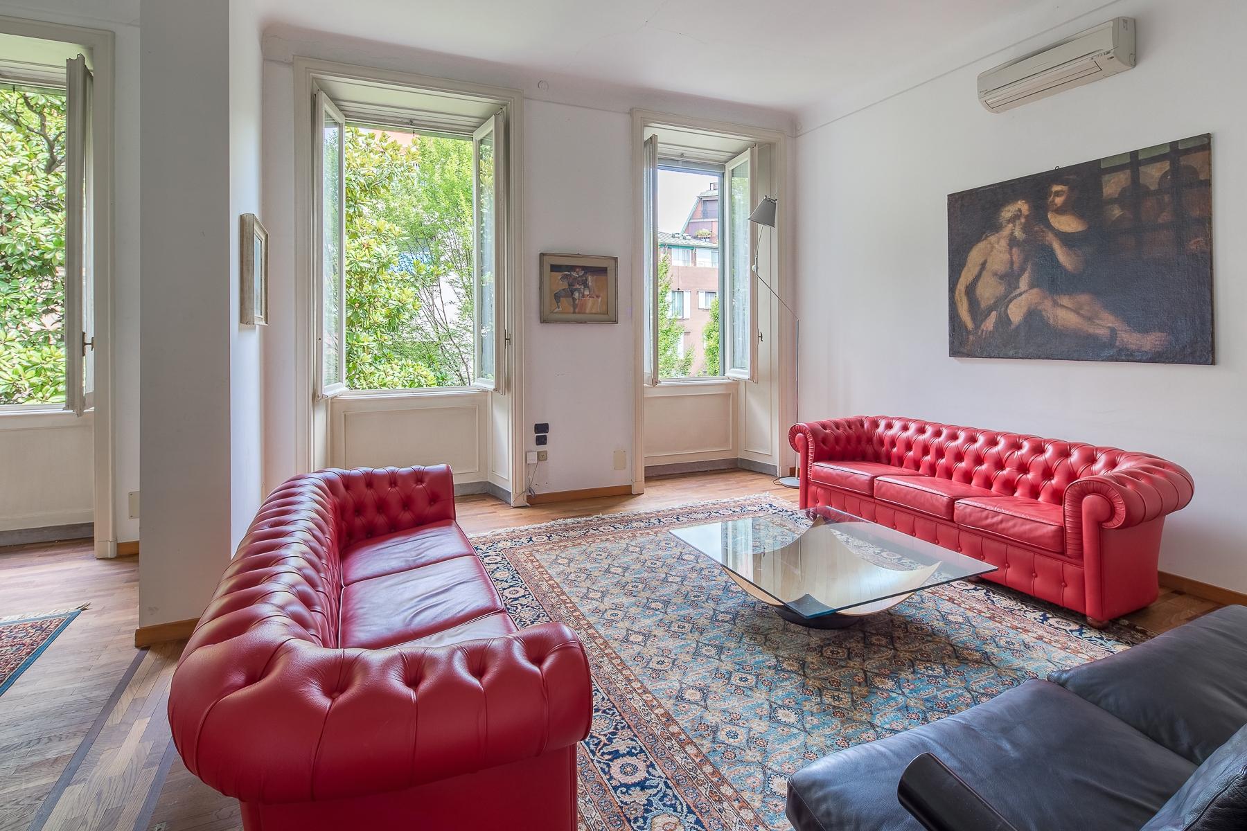Prestigious apartment in the historic city centre of Milan - 2