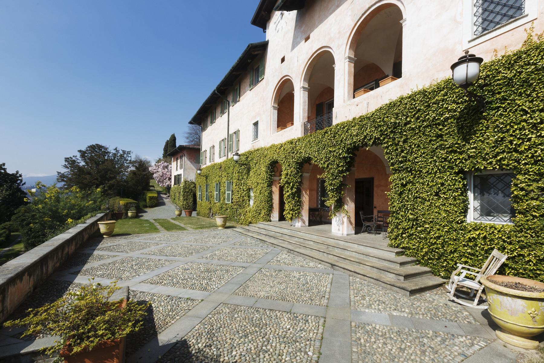 Historische Villa auf dem Land von Biella - 2