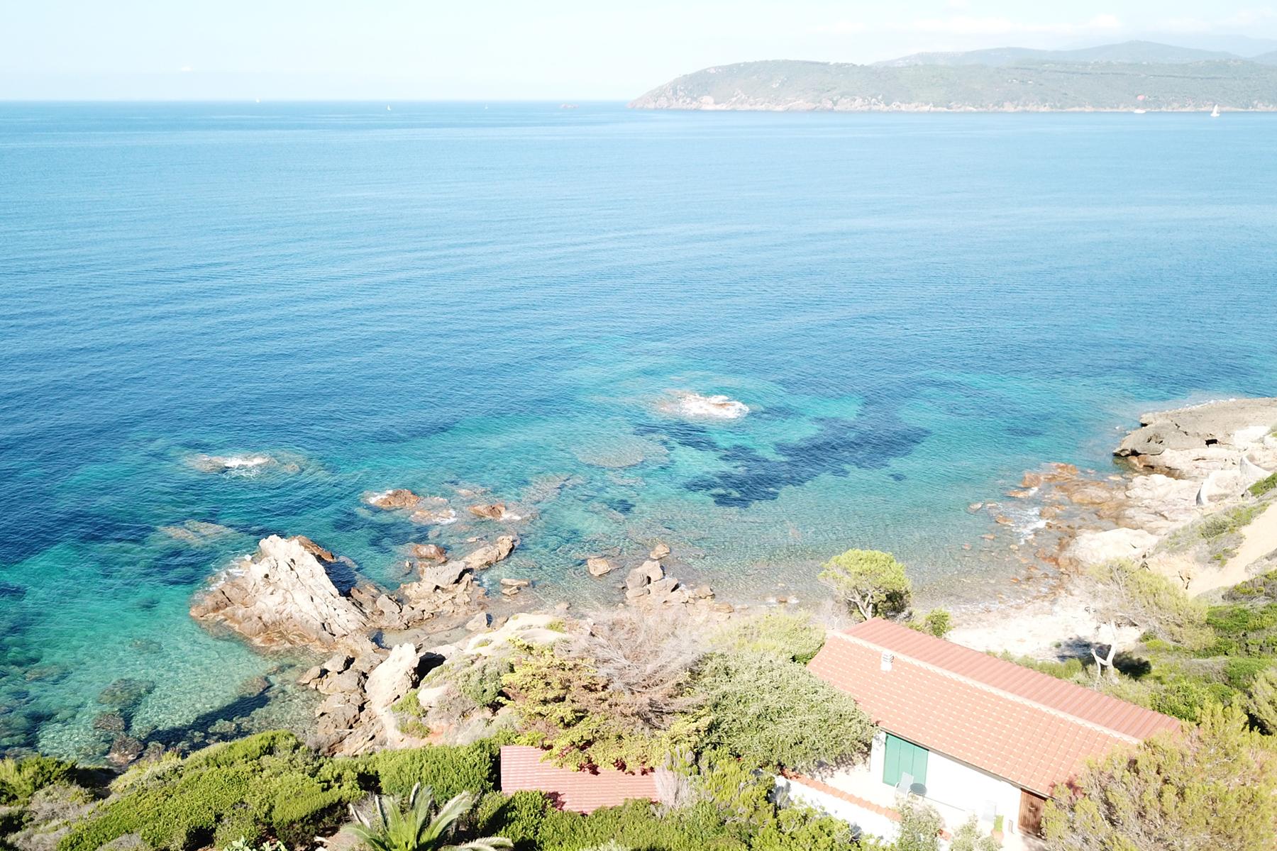 Villa avec une vue à couper le souffle  sur la mer et accès direct à la plage - 11