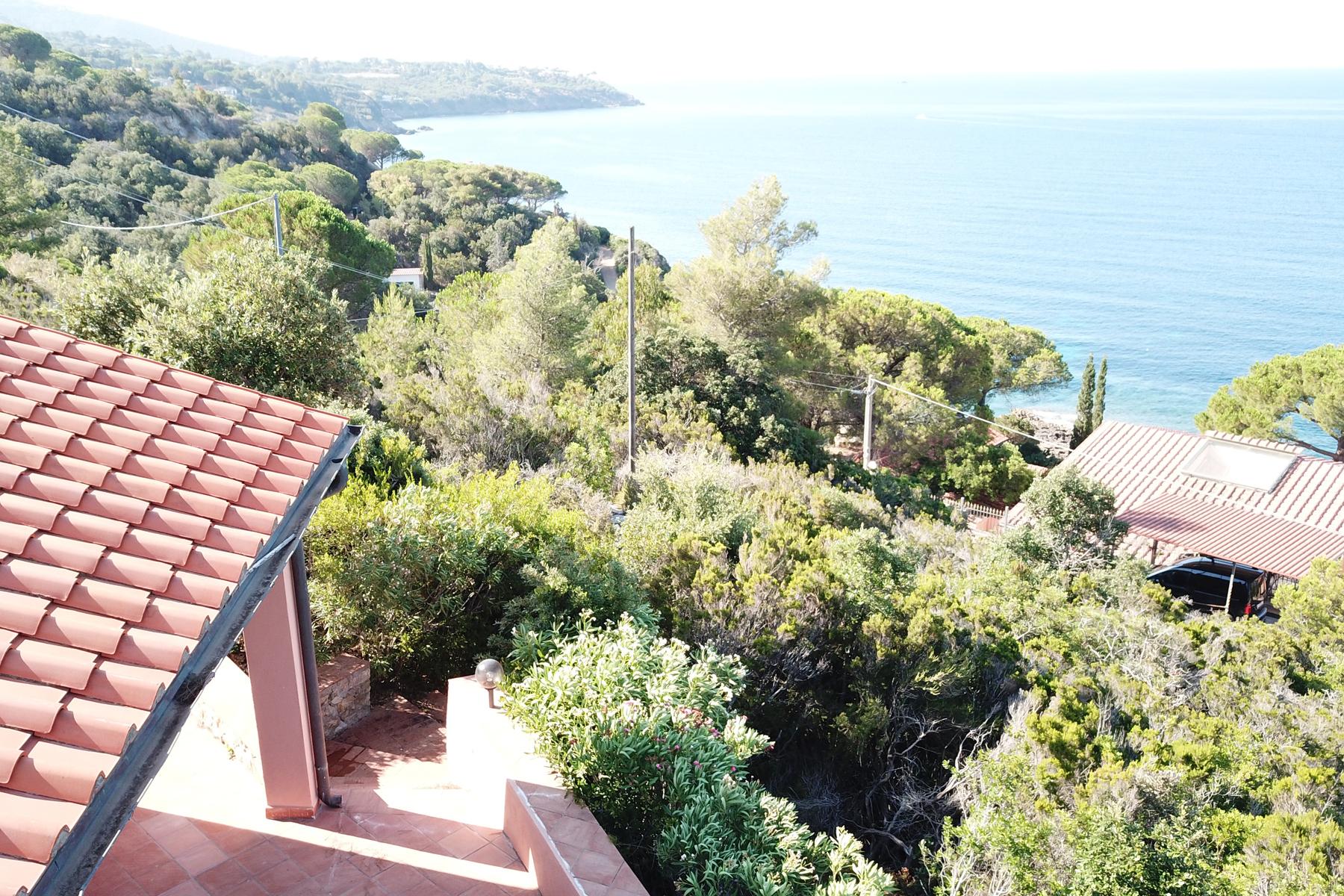 Villa avec une vue à couper le souffle  sur la mer et accès direct à la plage - 12