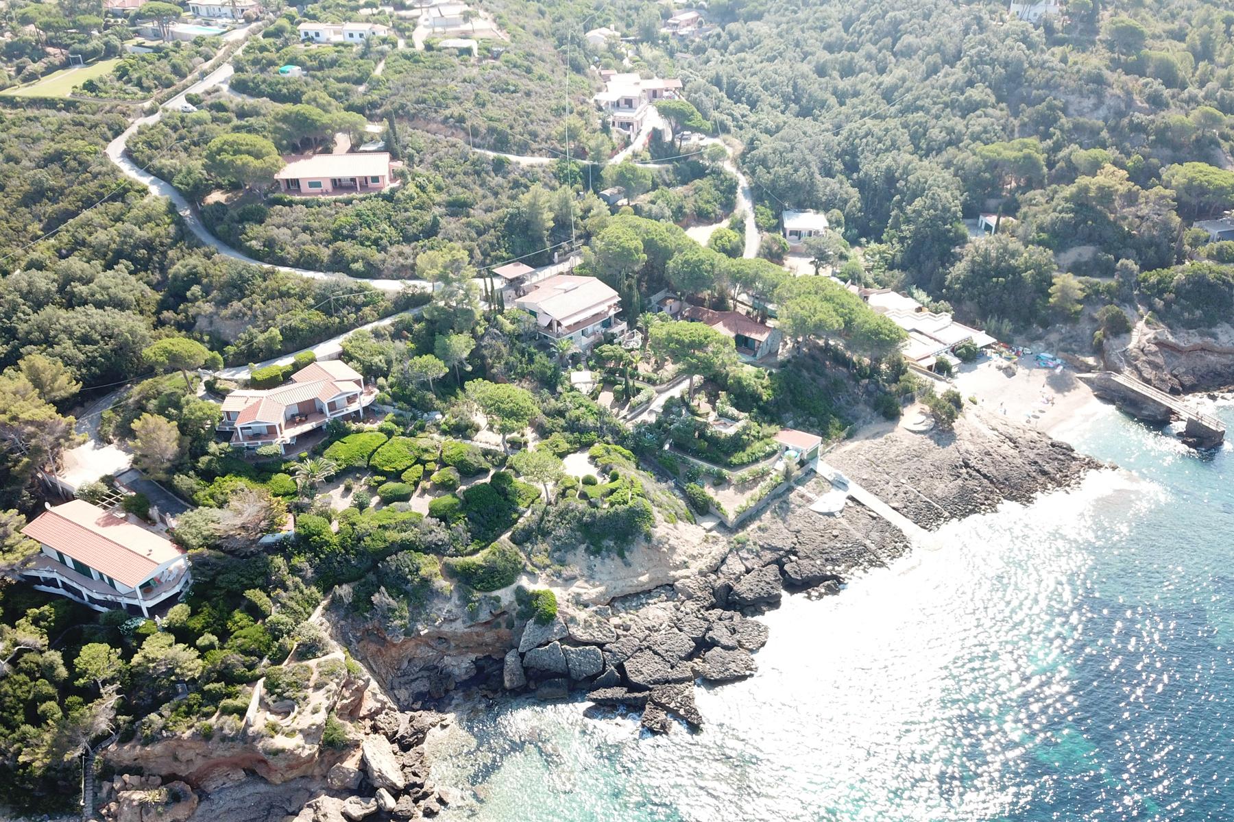 Villa avec une vue à couper le souffle  sur la mer et accès direct à la plage - 18