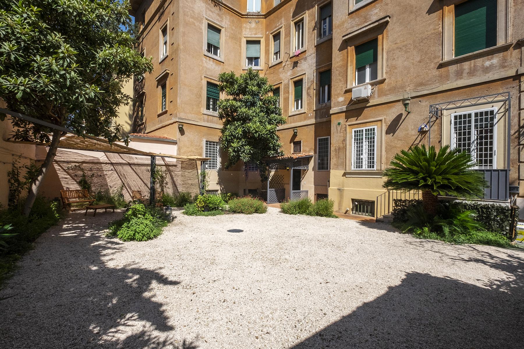 Элегантные апартаменты с красивым садом и тремя парковочными местами в Париоли. - 25