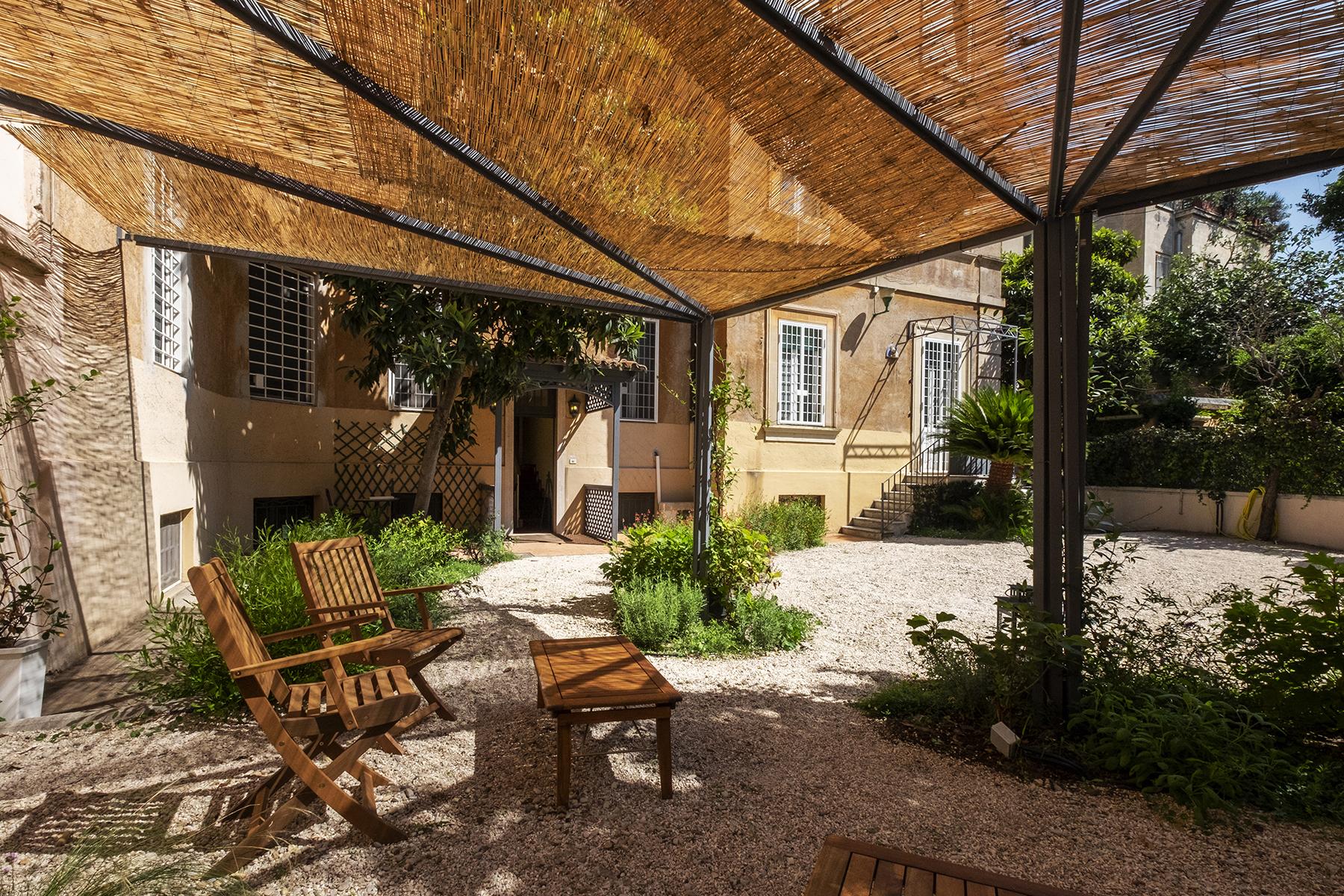 Элегантные апартаменты с красивым садом и тремя парковочными местами в Париоли. - 1