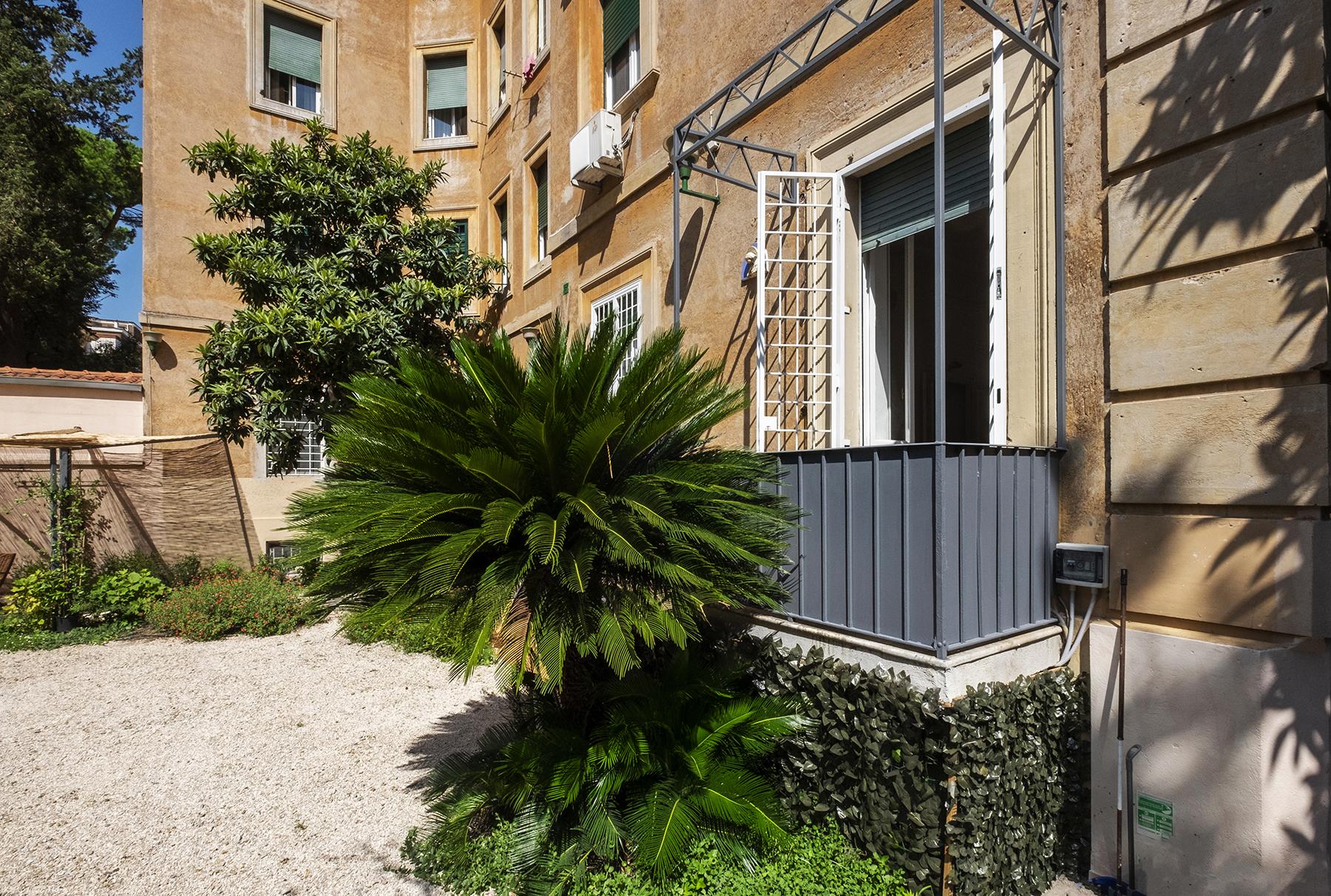 Элегантные апартаменты с красивым садом и тремя парковочными местами в Париоли. - 30