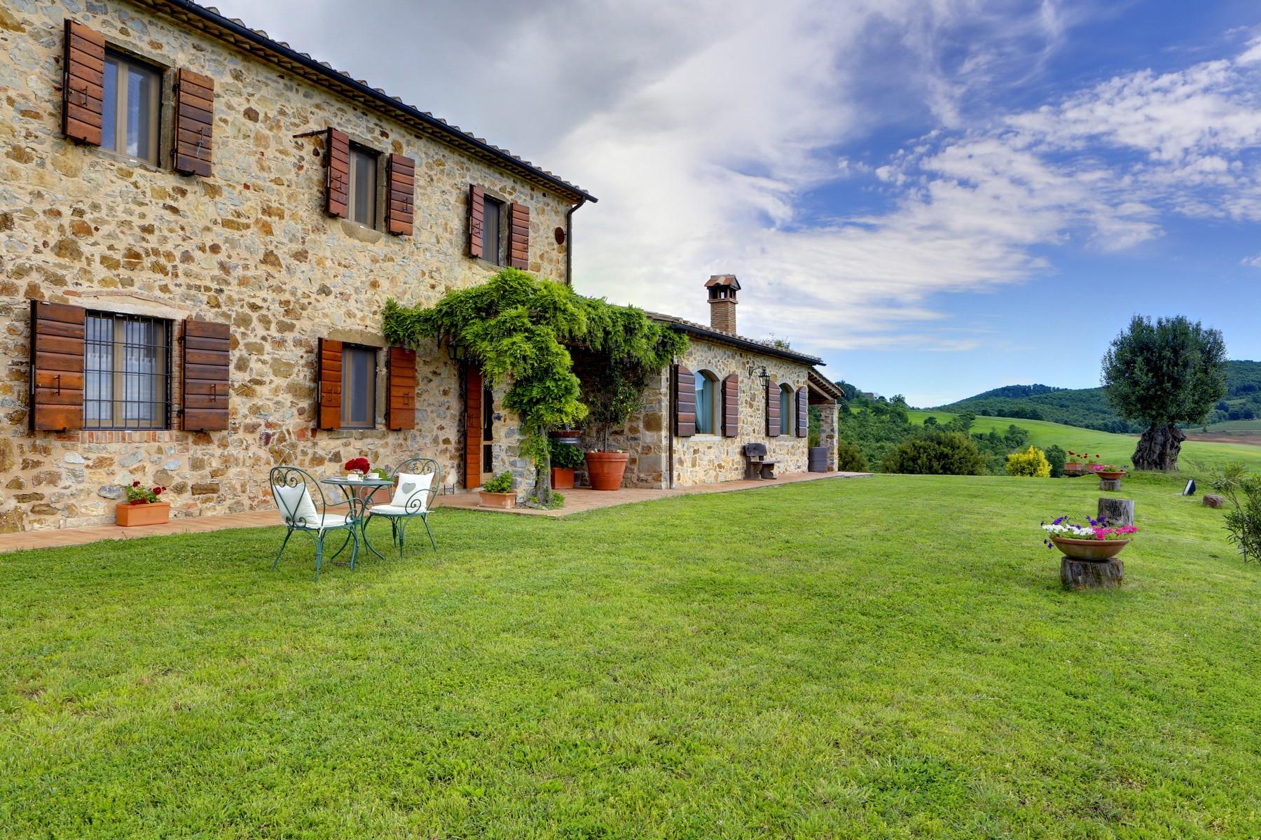 Typical Tuscan farmhouse with olive grove - 2