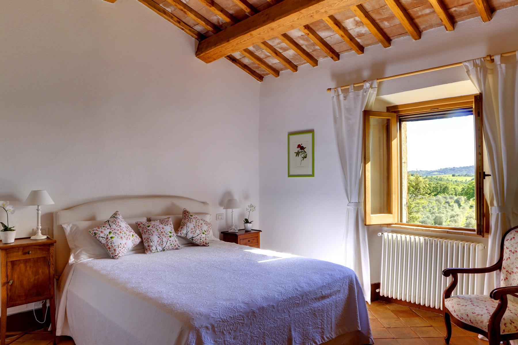 Typical Tuscan farmhouse with olive grove - 18