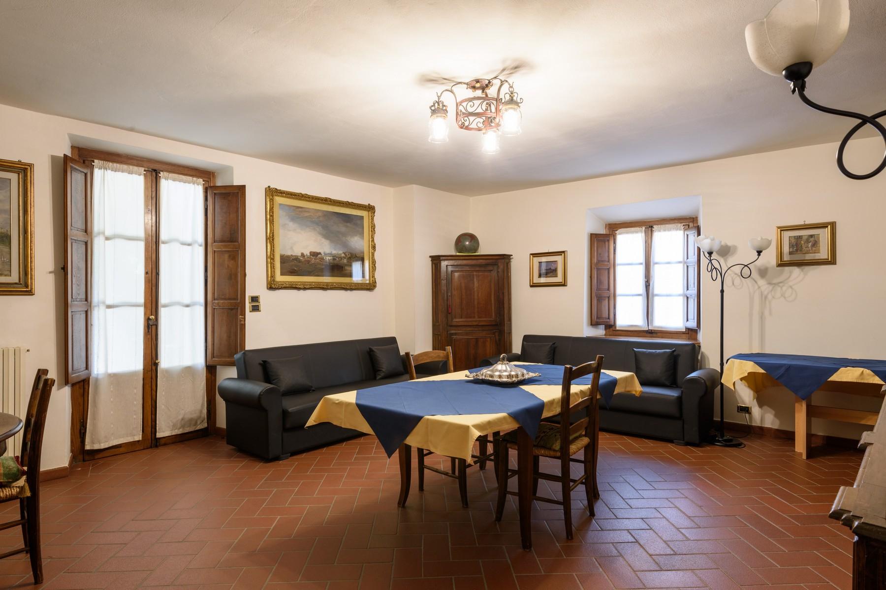 Historical palace of the 10th century in the heart of the Val di Chiana - 13