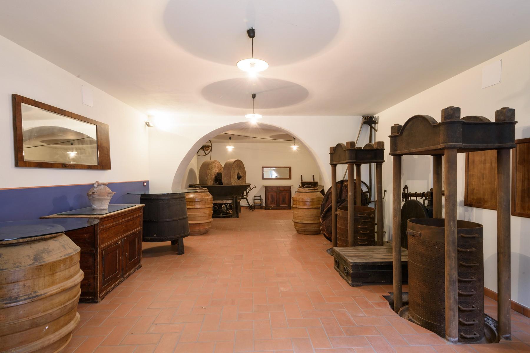 Historical palace of the 10th century in the heart of the Val di Chiana - 19