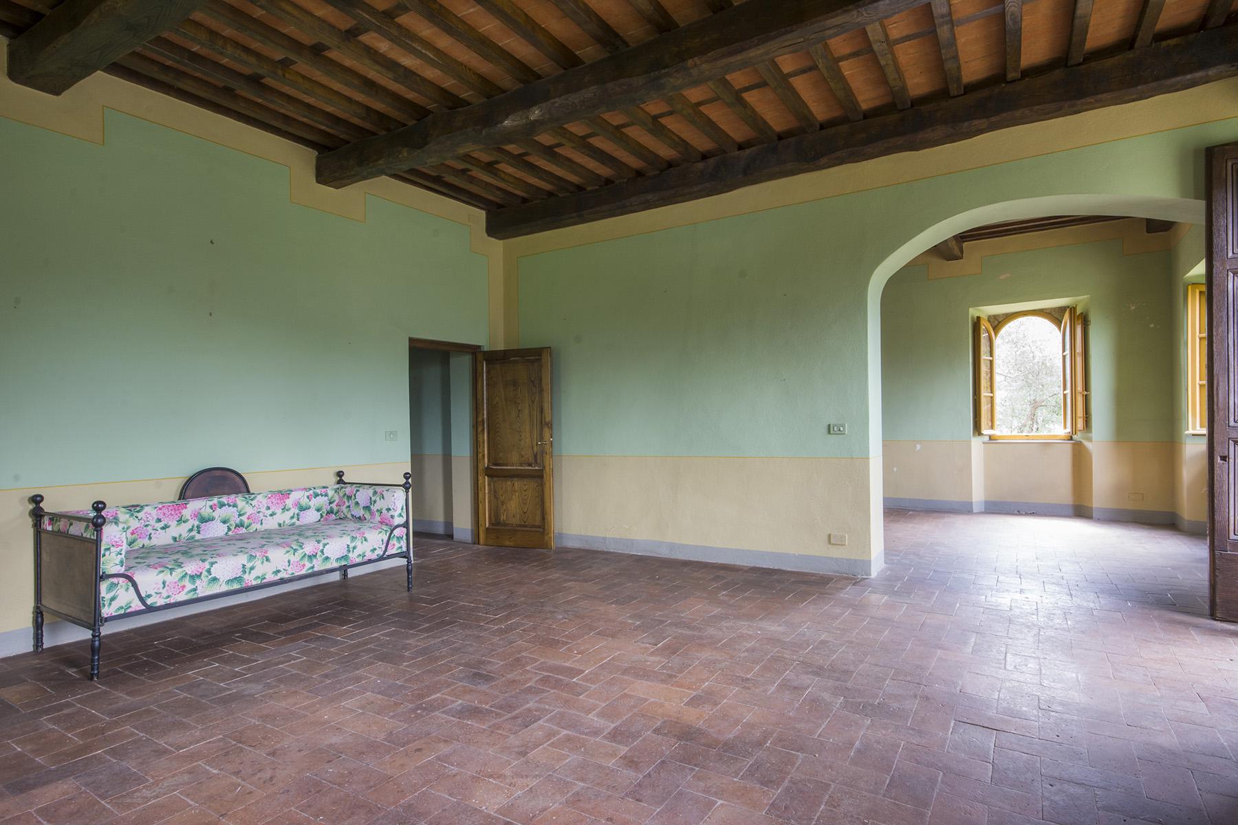 Wunderschöne Villa mit herrlichem Blick auf dem Land von Lucca - 10