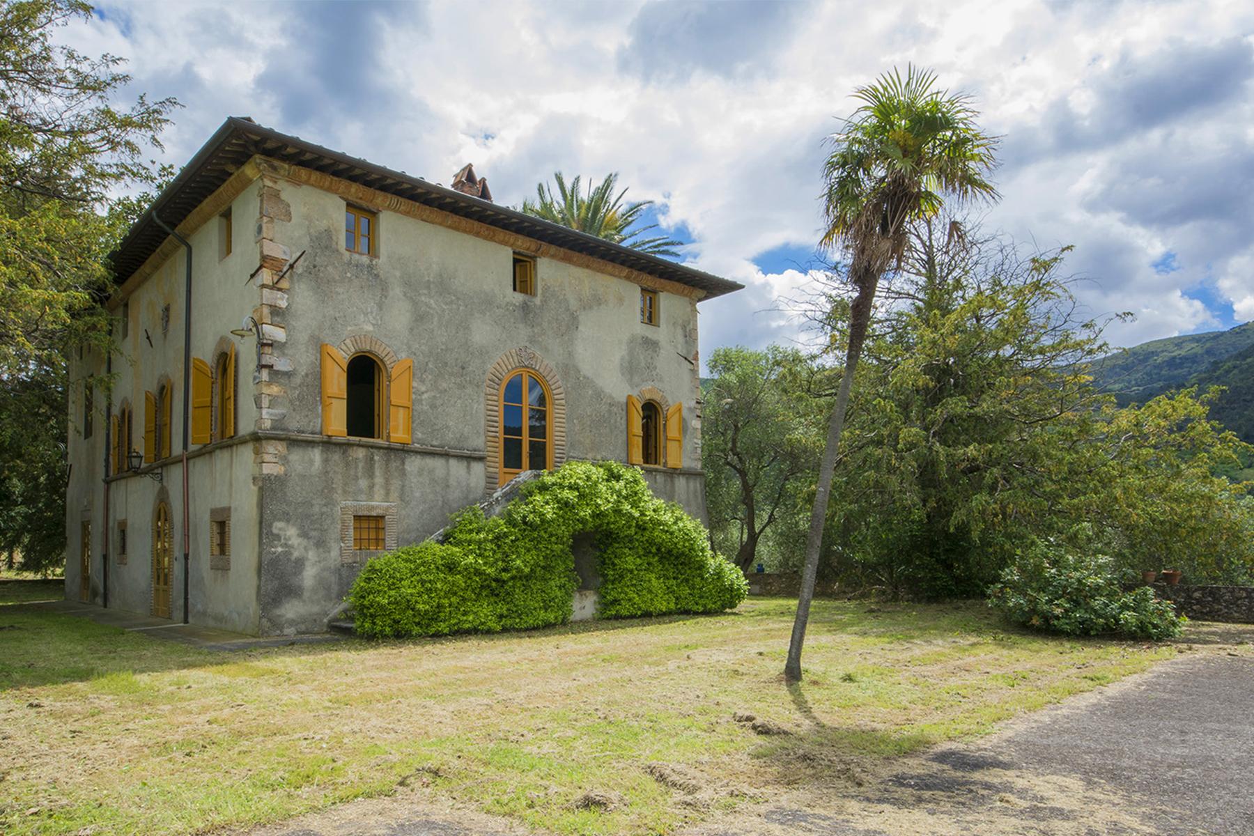 Wunderschöne Villa mit herrlichem Blick auf dem Land von Lucca - 5