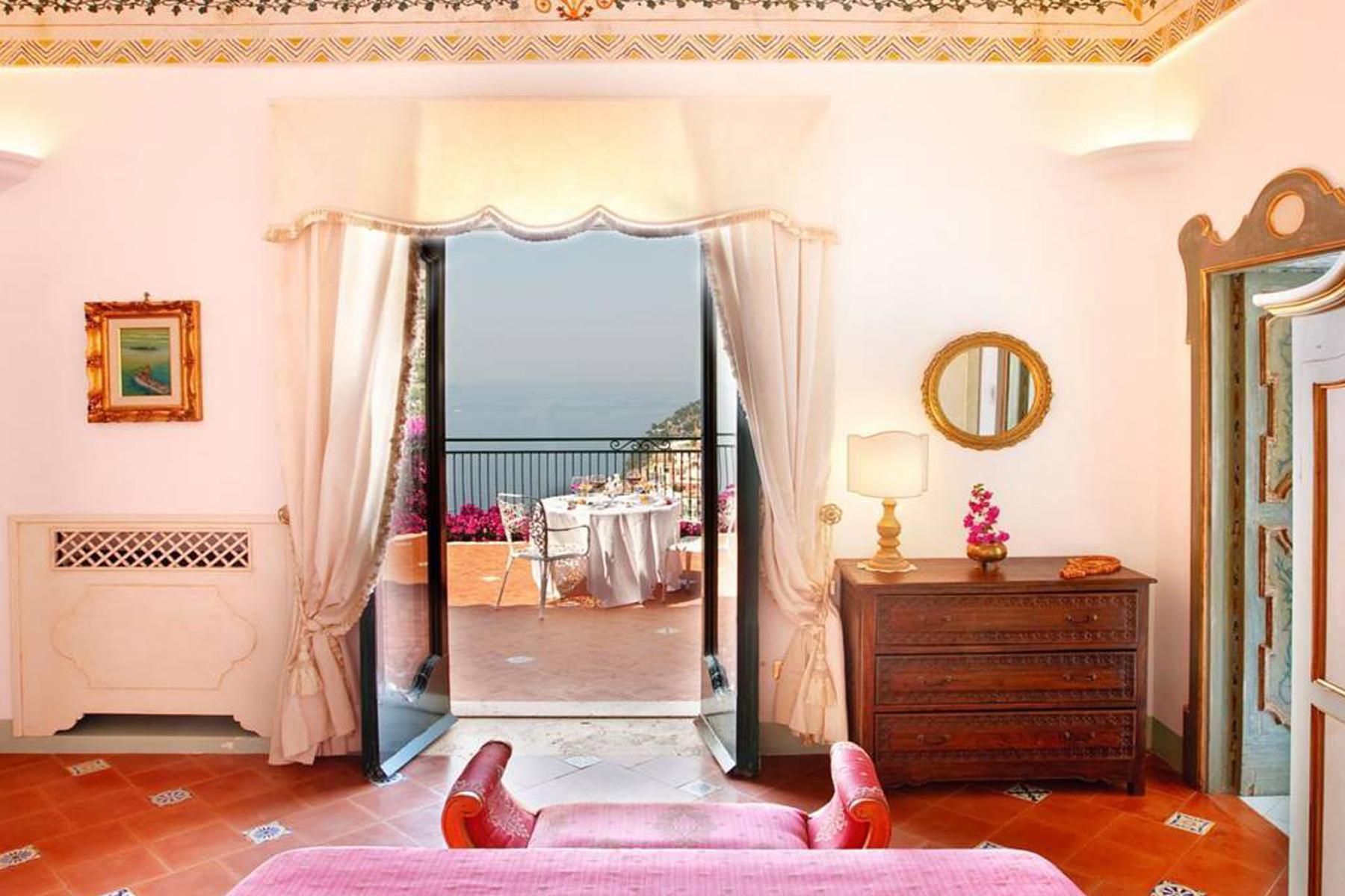 Восхитительный особняк 18 века с панорамным видом на море в Позитано на побережье Амальфи, Италия - 15