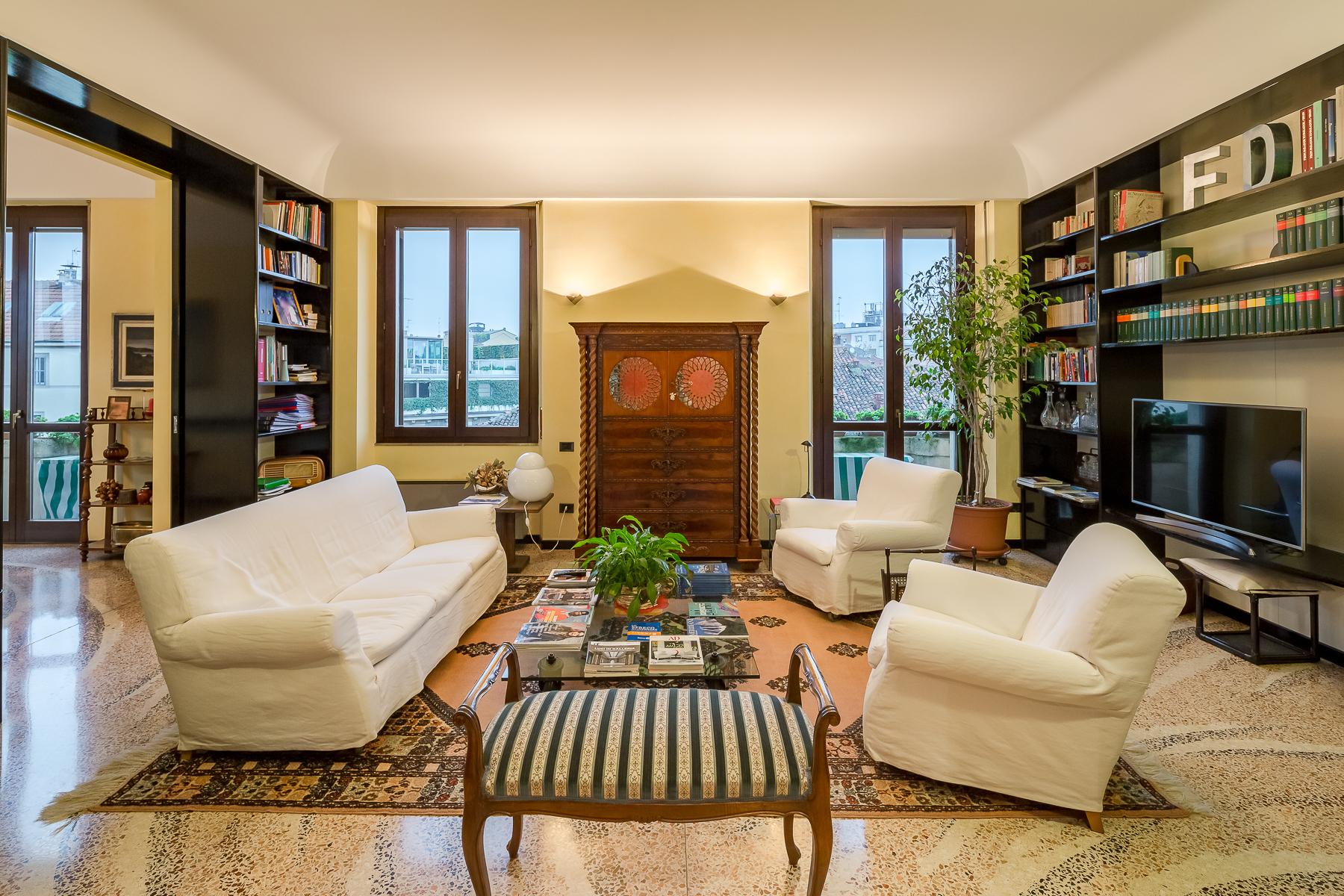 Charming penthouse with terrace at the Arco della Pace - 7