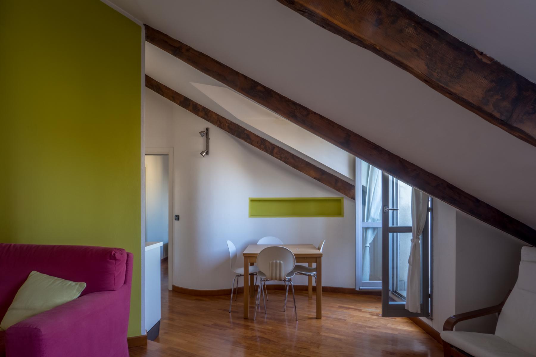 Apartment on the last floor in the historical center of Turin - 8