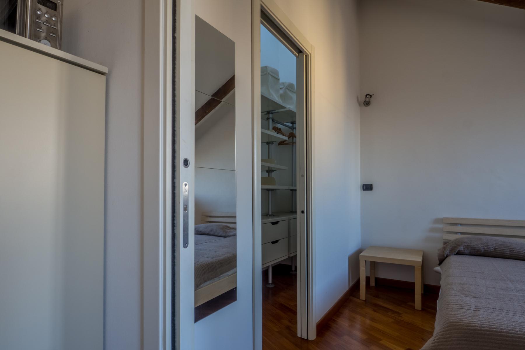 Apartment on the last floor in the historical center of Turin - 15