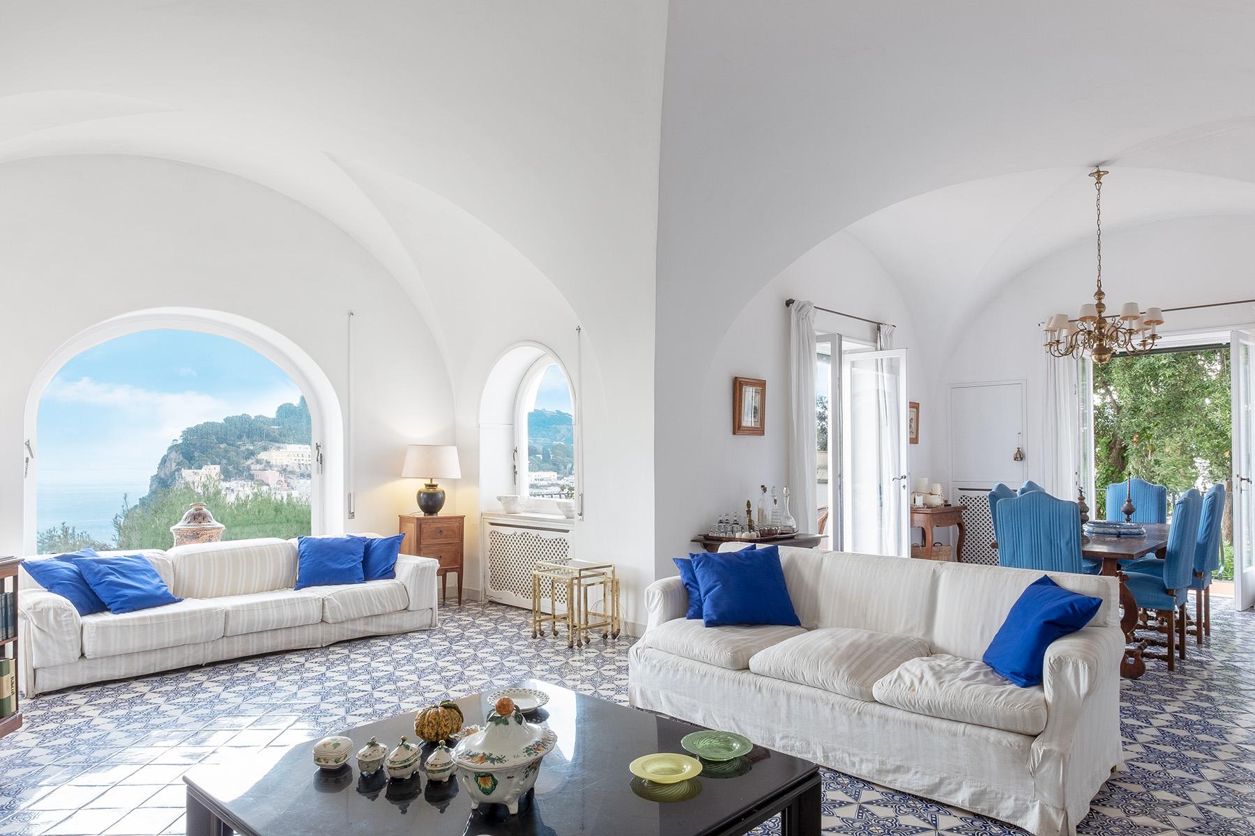 Splendida villa con piscina a due passi del centro di Capri - 1