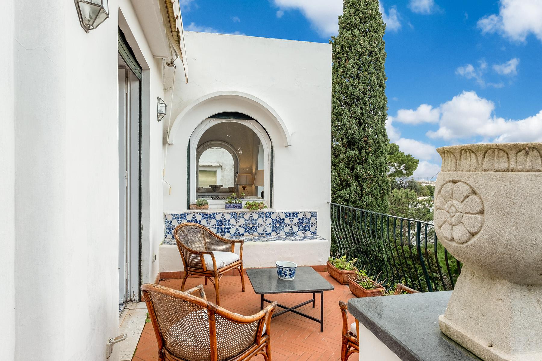 Splendida villa con piscina a due passi del centro di Capri - 10