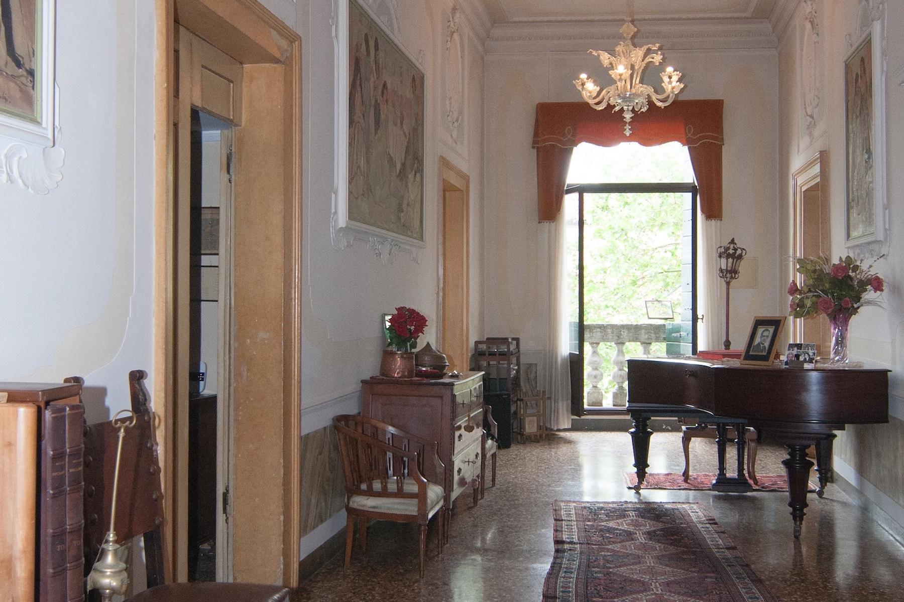 Elegant piano nobile with terrace Santa Croce - 16