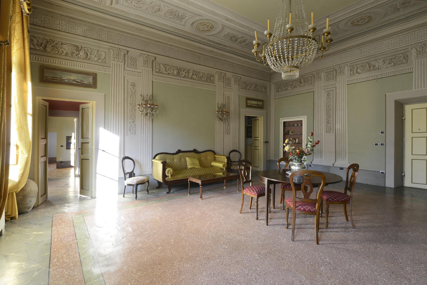 Refined apartment in the center of Lucca - 1