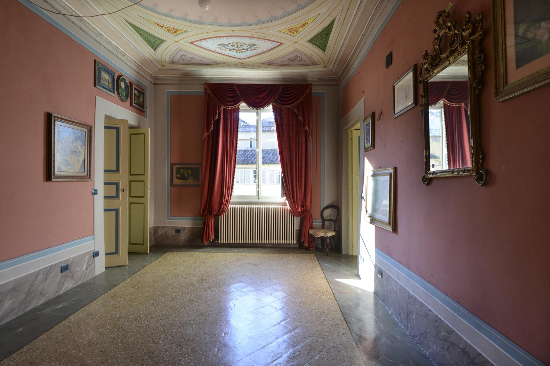 Refined apartment in the center of Lucca - 5