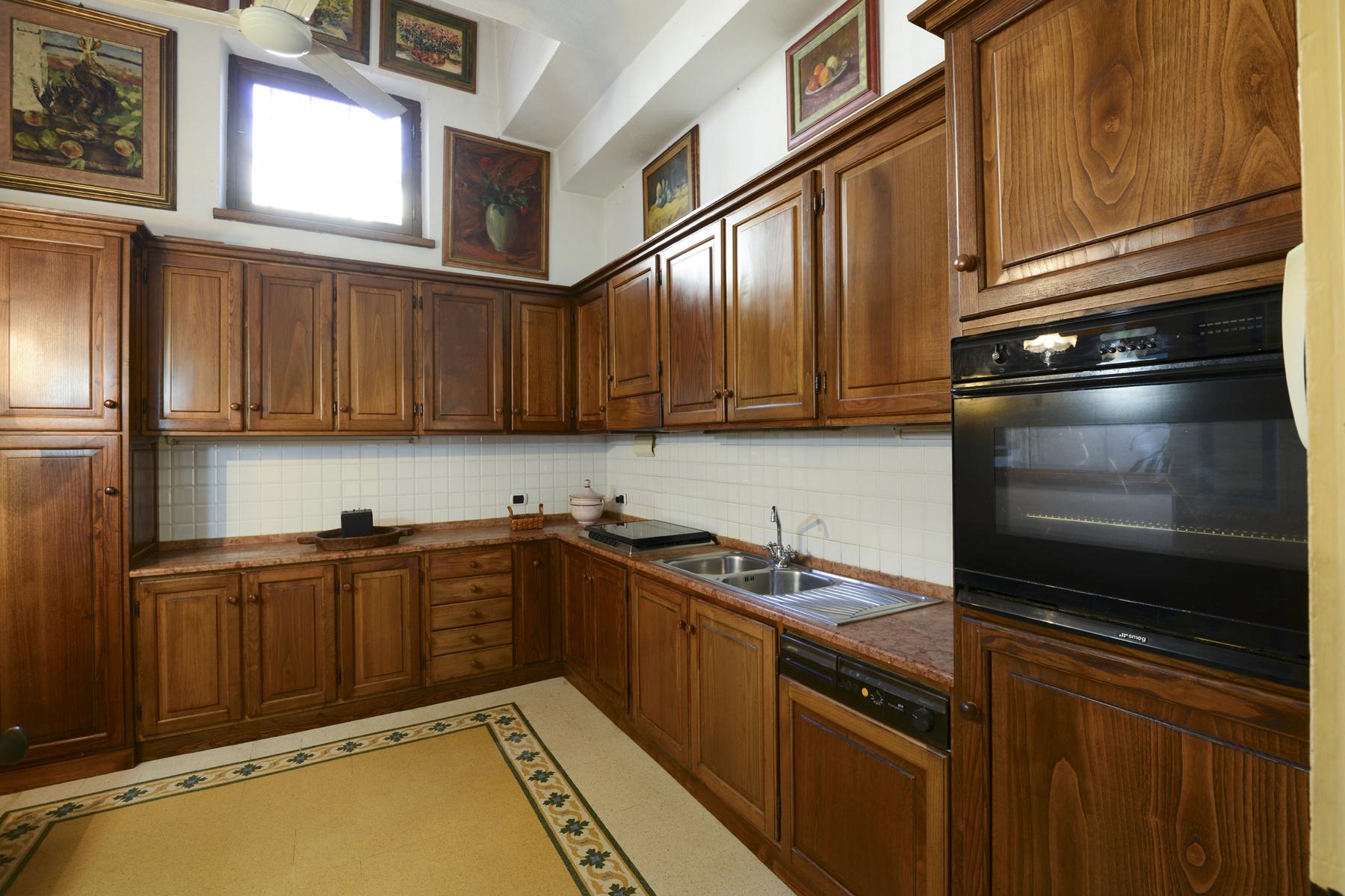 Refined apartment in the center of Lucca - 19