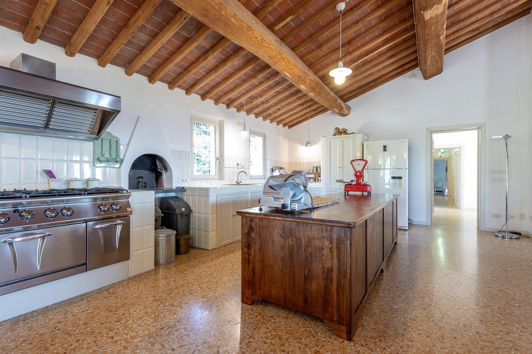 Superb villa with pool on the hills of Lucca - 14
