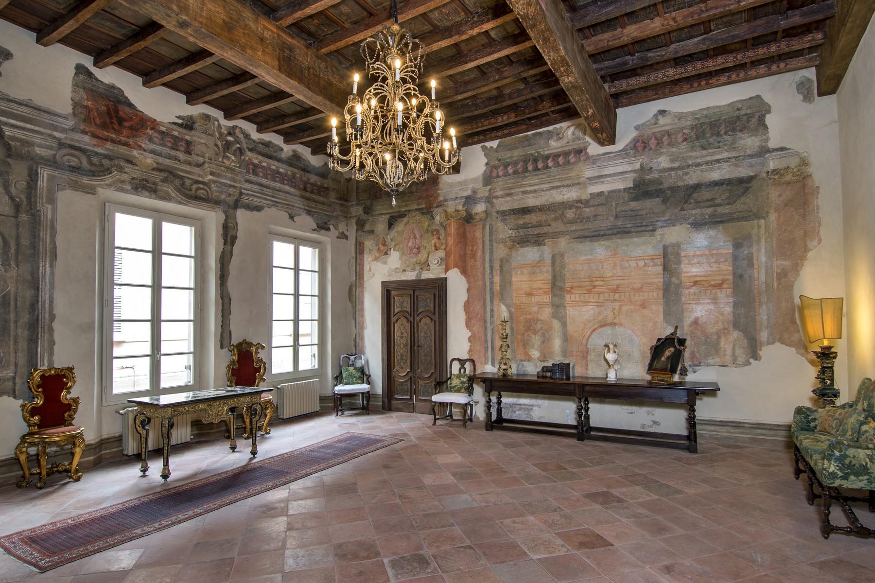 Meraviglioso palazzo storico nel cuore di Reggio Emilia - 3