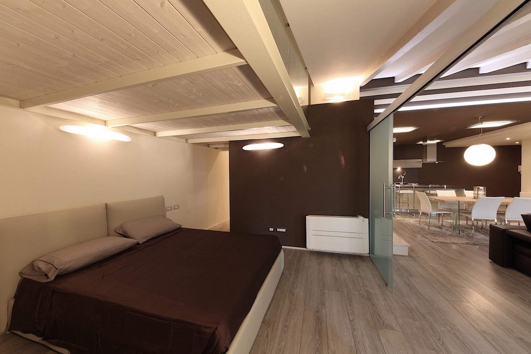 Beautiful modern loft in the heart of Desenzano del Garda - 11
