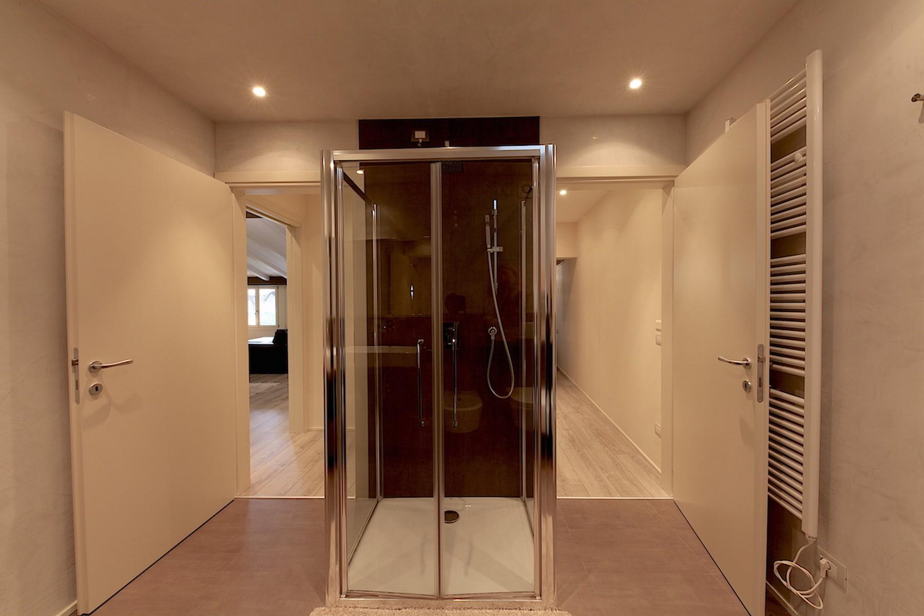 Красивый лофт в стиле модерн в сердце Дезенцано-дель-Гарда - 10