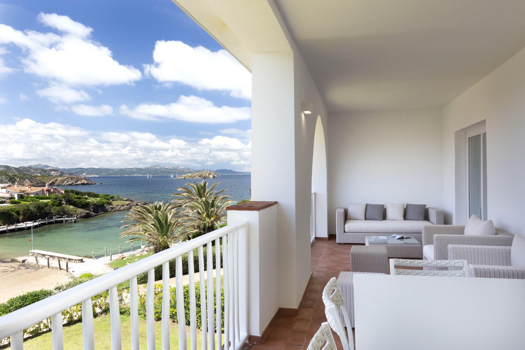 Magnifique appartement en front de mer a Cala del Faro  - 1