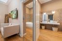 Lussuoso Appartamento di Design a Due Passi dal Colosseo, in vendita, Roma | Sotheby’s Realty Italy - 20