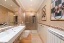 Lussuoso Appartamento di Design a Due Passi dal Colosseo, in vendita, Roma | Sotheby’s Realty Italy - 11