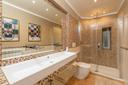 Lussuoso Appartamento di Design a Due Passi dal Colosseo, in vendita, Roma | Sotheby’s Realty Italy - 13
