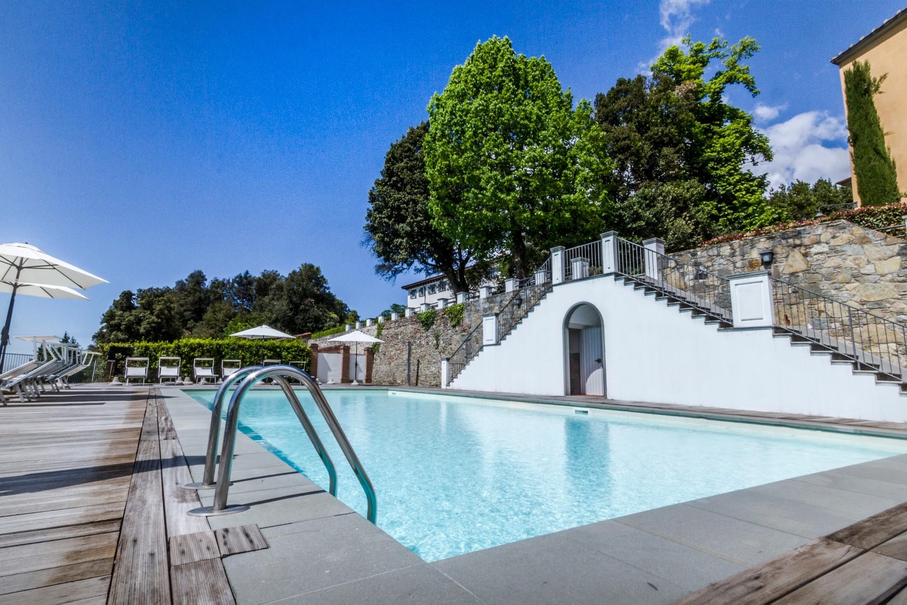 Luxuswohnung in exklusiver Anlage mit historischer Villa in den Hügeln von Lucca - 10