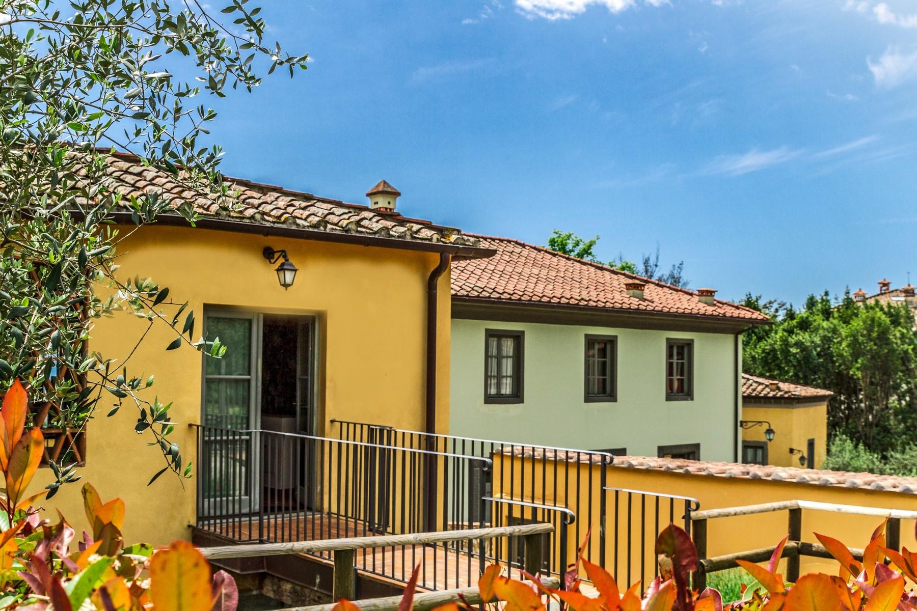Luxuswohnung in exklusiver Anlage mit historischer Villa in den Hügeln von Lucca - 7