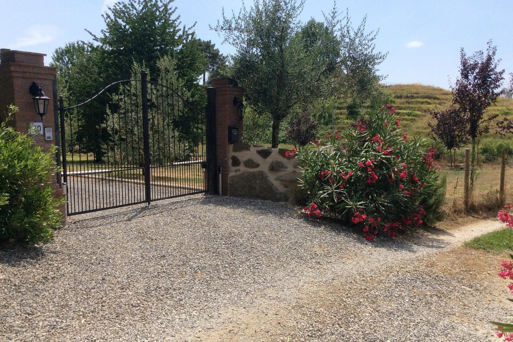 Villa with pool on the hills of Pescia - 25