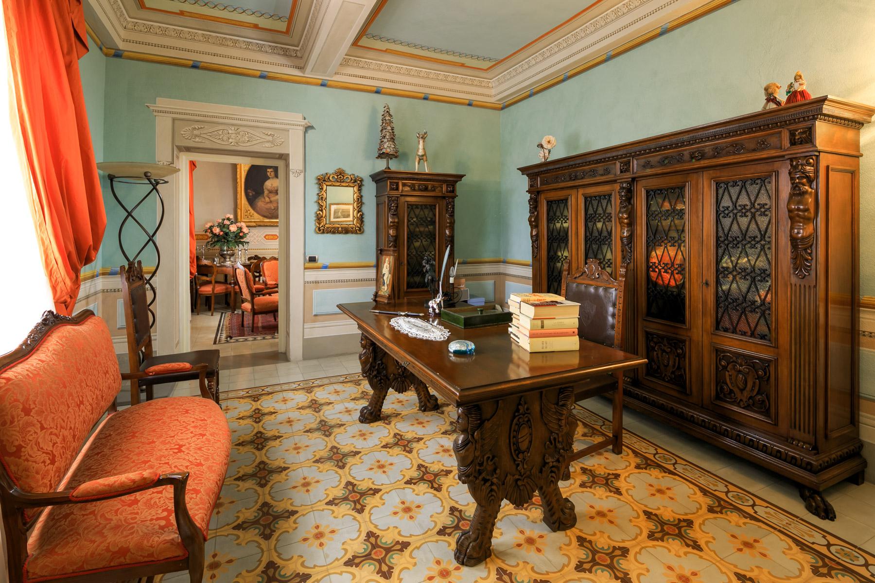 Wundervolle Villa aus dem 17. Jahrhundert auf den Hügeln von Lucca - 12