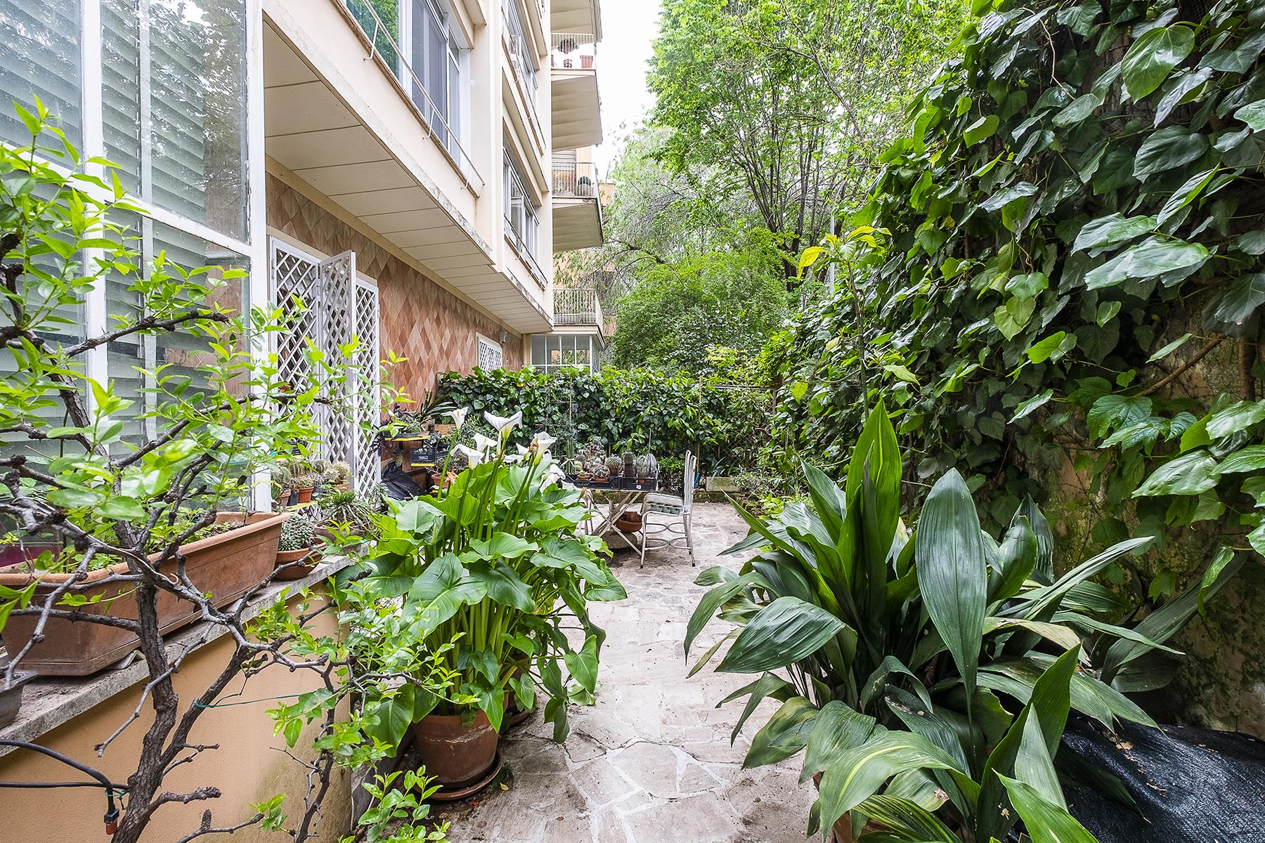 Bright apartment with garden - 10