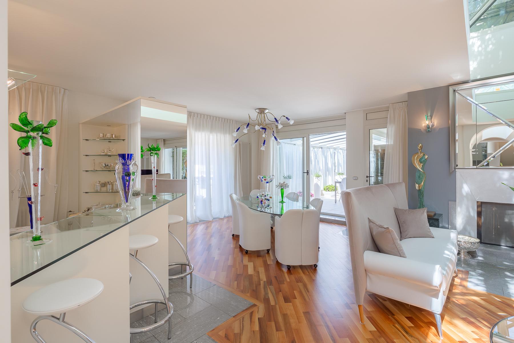 Bright penthouse in the center of Luino - 7
