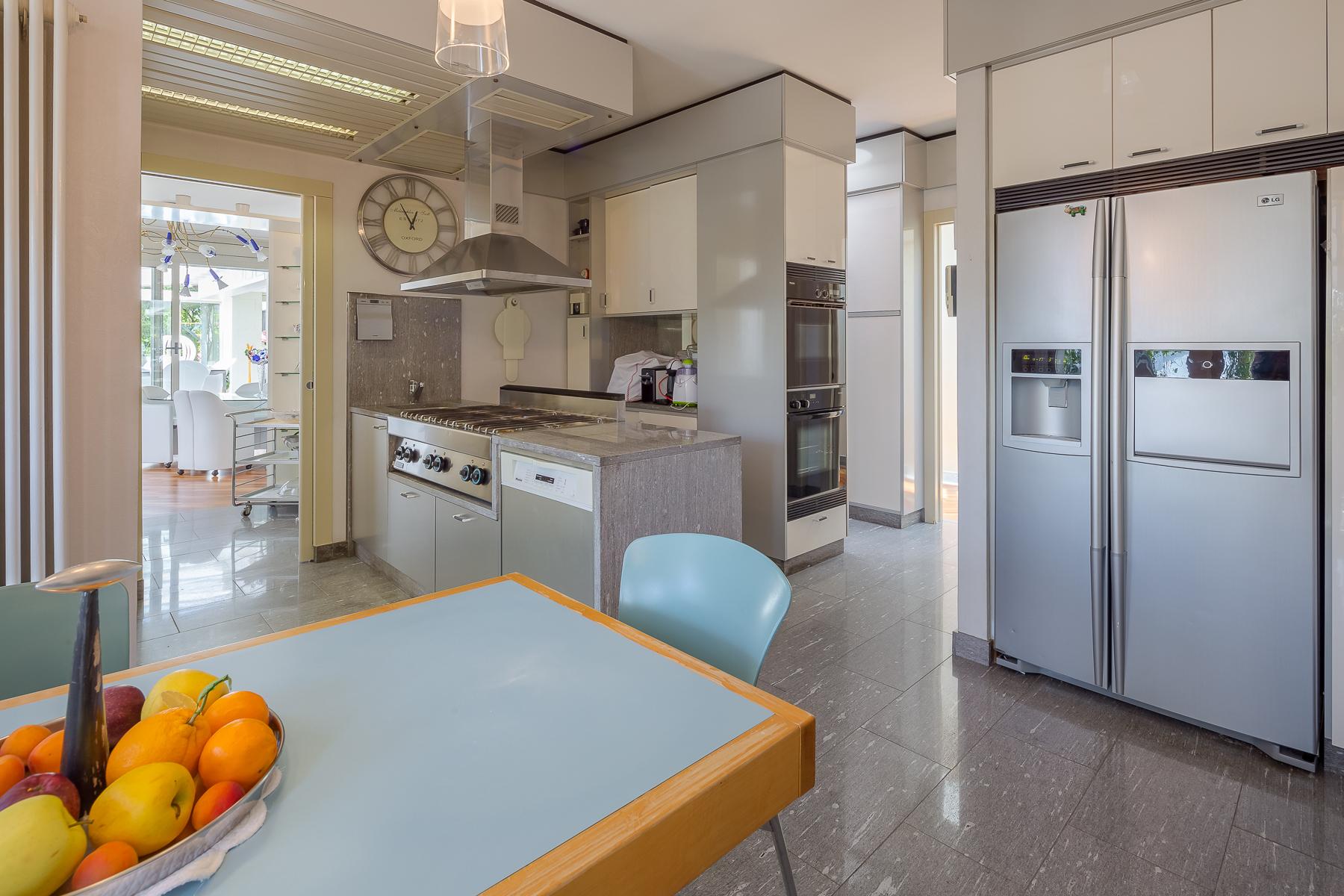 Bright penthouse in the center of Luino - 23